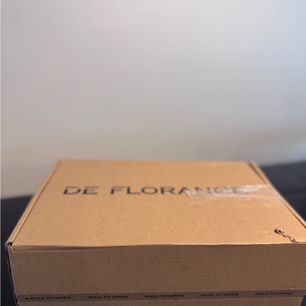De Florance Vintage Sneakers Women’s Size 9 EU 40 Beige Black Retro Trainer NWT - Picture 11 of 12